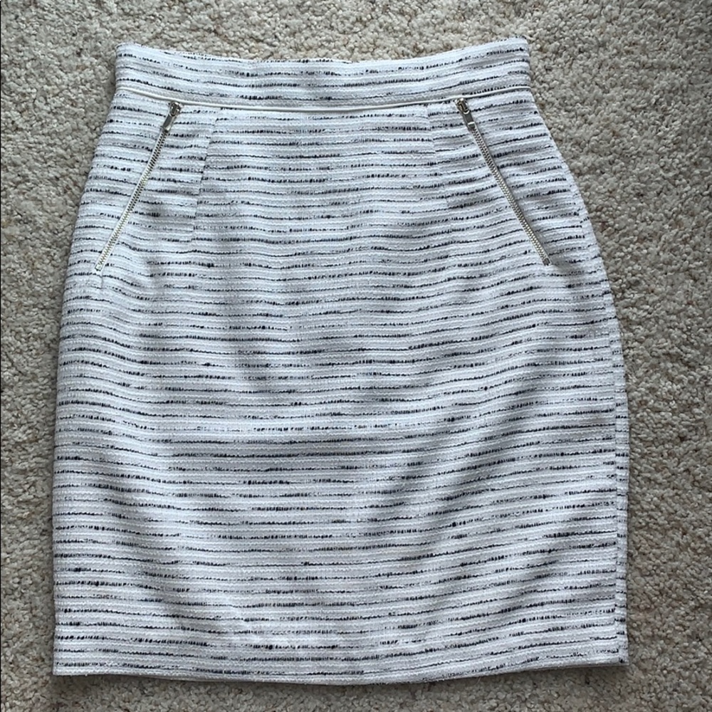 BRAND NEW H&M Midi skirt.